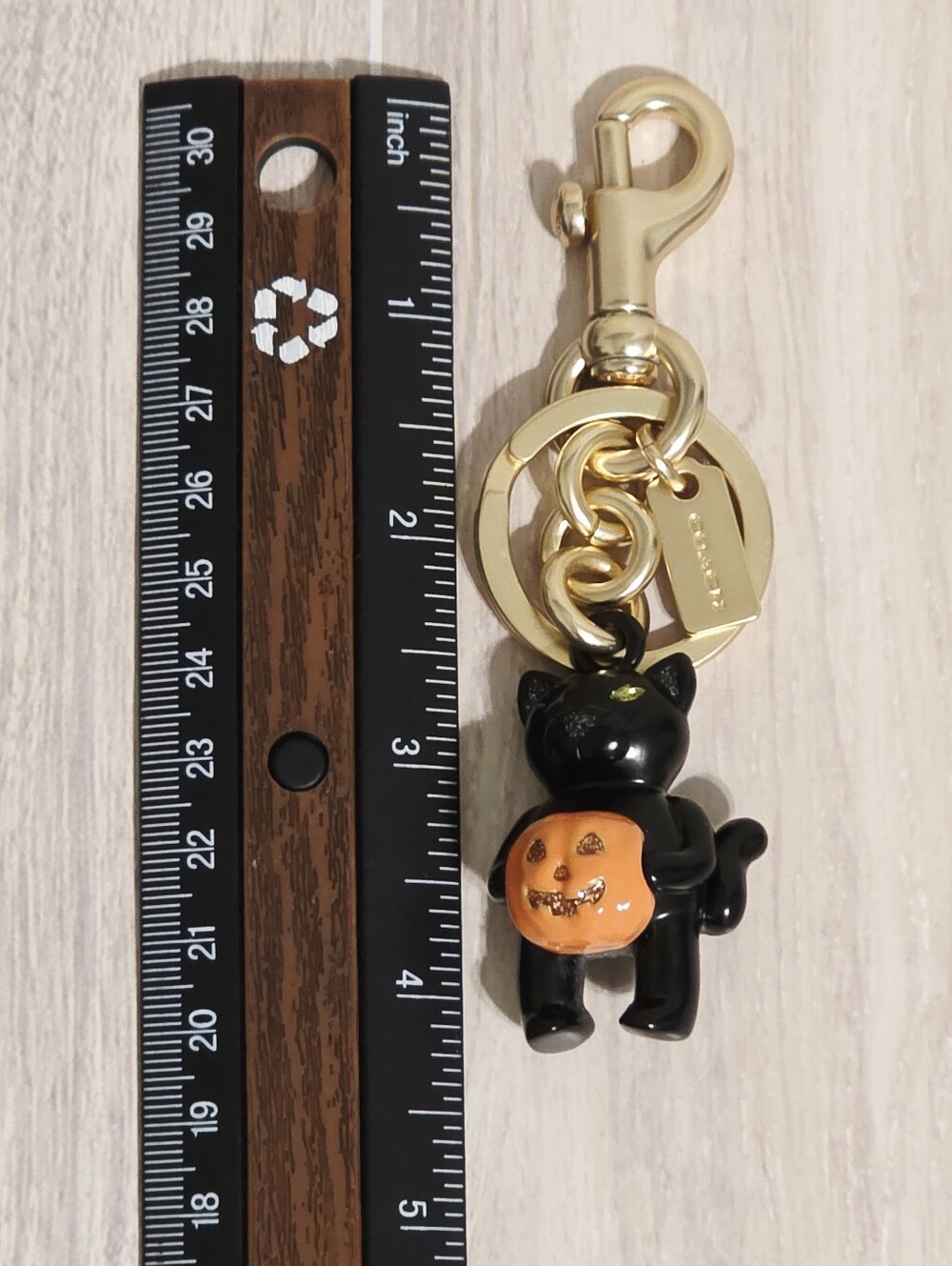 Coach Halloween Black Cat with Pumpkin Keychain Charm for Bag Purse CW480 🐈‍⬛🎃 - Picture 11 of 12